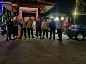 Polsek Jatiasih Gelar Apel Malam dan Operasi Kejahatan Jalanan