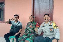 Sinergitas TNI-Polri Amankan Tebus Murah Minyak Goreng dan Sabun di Mustikasari
