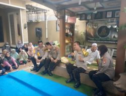 Polsek Bantar Gebang Berbagi Kebahagiaan: 300 Paket Makan dan Minum Gratis untuk Warga Cikiwul