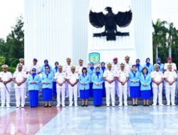DANLANTAMAL III JAKARTA IKUTI UPACARA ZIARAH NASIONAL PERINGATAN HARI DHARMA SAMUDERA TAHUN 2025 DI TMPNU KALIBATA