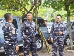 KEMBALI TERJADI CUACA BURUK DISERTAI HUJAN DERAS, DANLANTAMAL III JAKARTA HENTIKAN SEMENTARA PEMBONGKARAN  PAGAR LAUT DI TANJUNG PASIR TANGERANG BANTEN