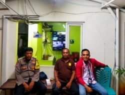 Bhabinkamtibmas Jakasampurna Tunjukkan Semangat Tinggi Jaga Keamanan di Malam Hari