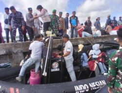 Bakamla RI Bantu Angkut Ratusan Warga dan Logistik Pulau Enggano ke Bengkulu
