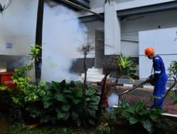 CEGAH DEMAM BERDARAH, LANTAMAL III GENCARKAN FOGGING