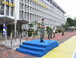 DANLANTAMAL III, DIWAKILI KADISPEN PIMPIN UPACARA BENDERA DAN APEL GABUNGAN