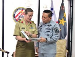 Kepala Bakamla RI Terima Kunjungan Kehormatan Commander Indo-Pacific Endeavour 2025