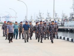 PEDULI NELAYAN, DANLANTAMAL III SAMBUT MENKO INFRASTRUKTUR DAN PEMBANGUNAN KEWILAYAHAN