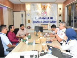 Bakamla RI–Korea Coast Guard Selamatkan 8 ABK WNI dari Dugaan TPPO di Korsel