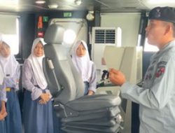KN. Tanjung Datu-301 Kenalkan Dunia Kemaritiman kepada Pelajar