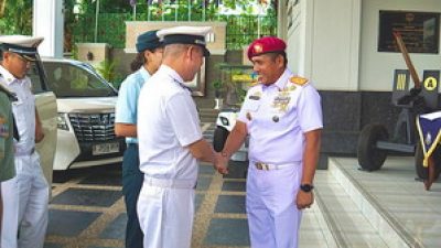 KODAERAL III TERIMA KUNJUNGAN KEHORMATAN DELEGASI ANGKATAN LAUT CHINA